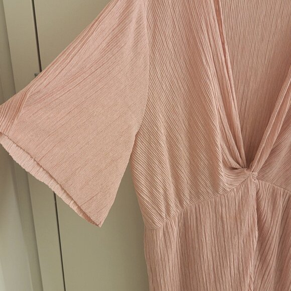 All In Favor Dolman Plissé Midi Dress w Center Twist Knot Deep V Neckline - Picture 9 of 15